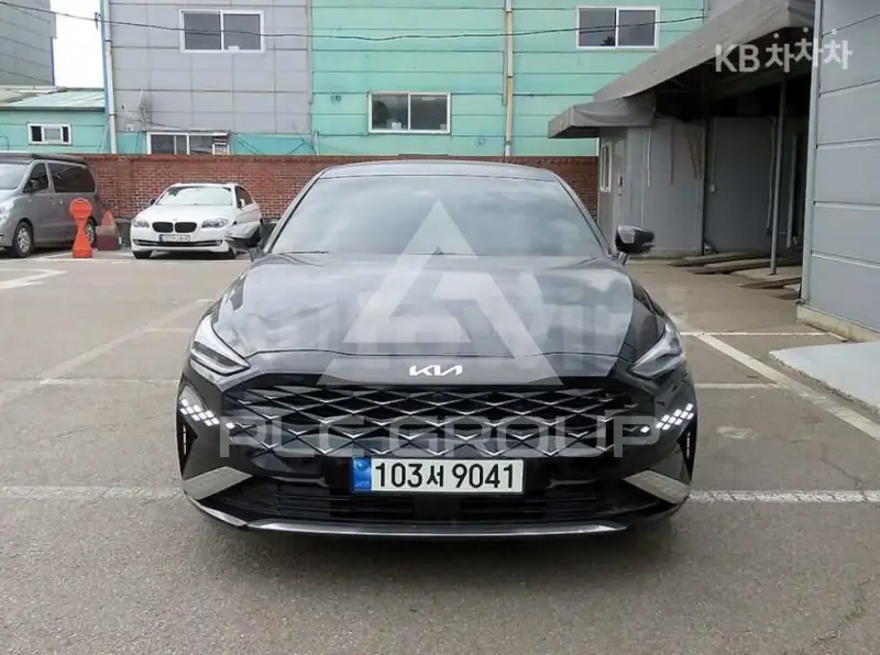 2023 KIA K8