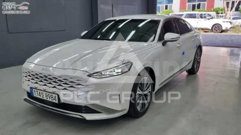 2023 KIA K8