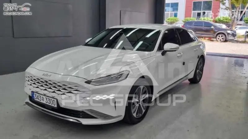 2023 KIA K8
