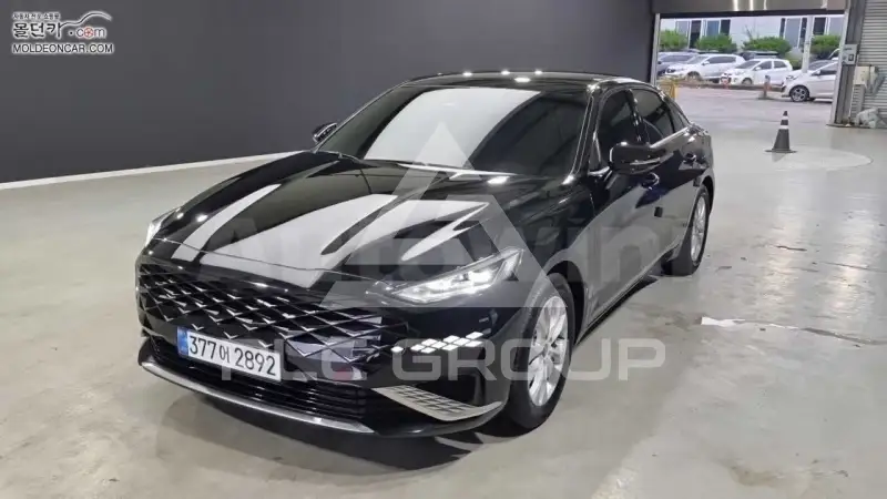 2023 KIA K8