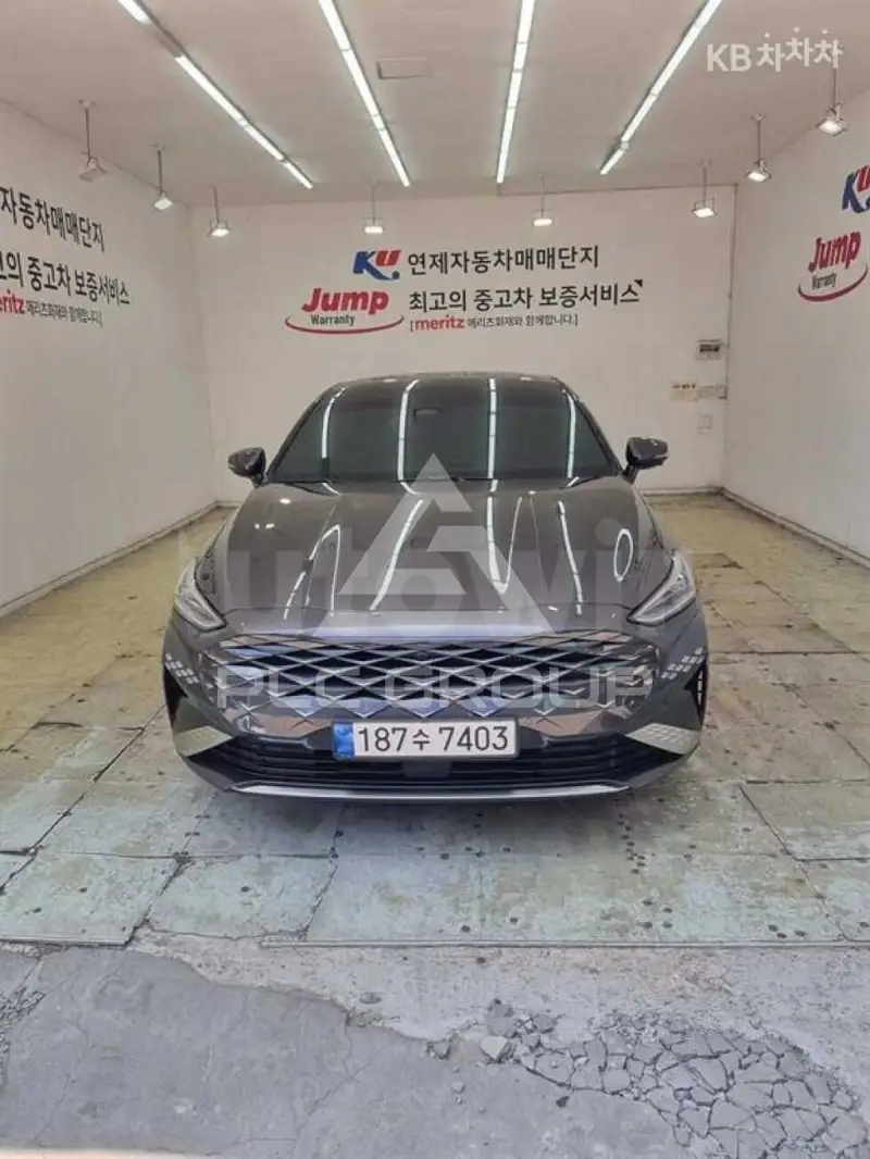 2023 KIA K8