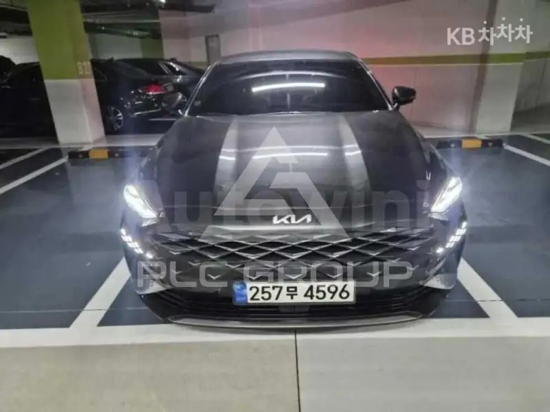2023 KIA K8