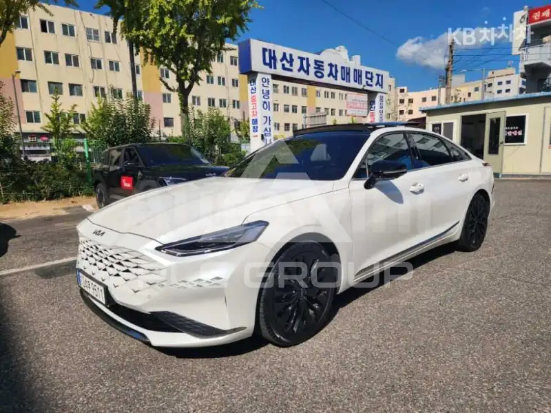 2023 KIA K8