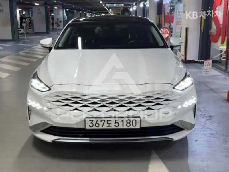2023 KIA K8