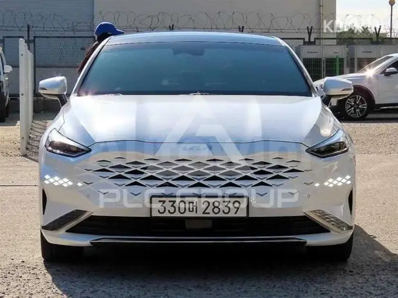 2023 KIA K8