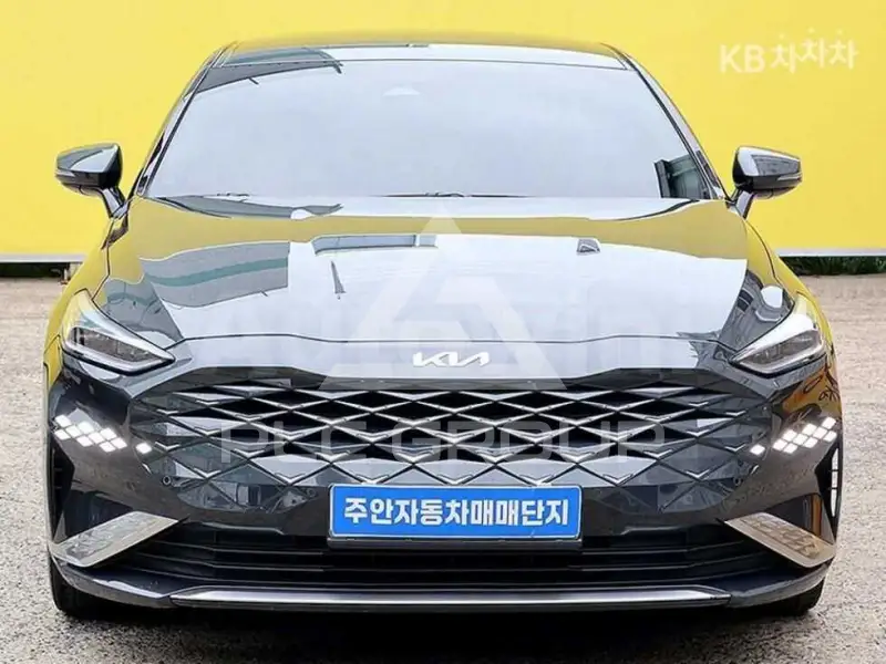 2023 KIA K8