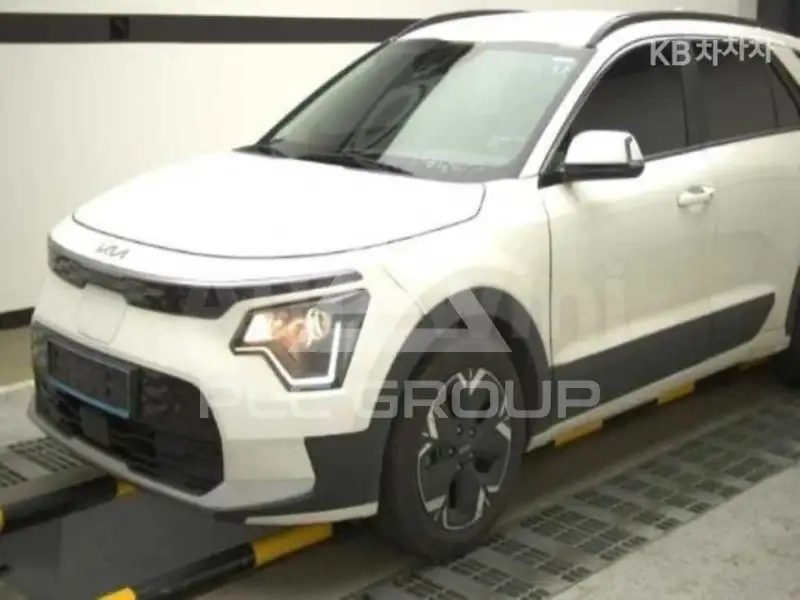 2023 KIA Niro