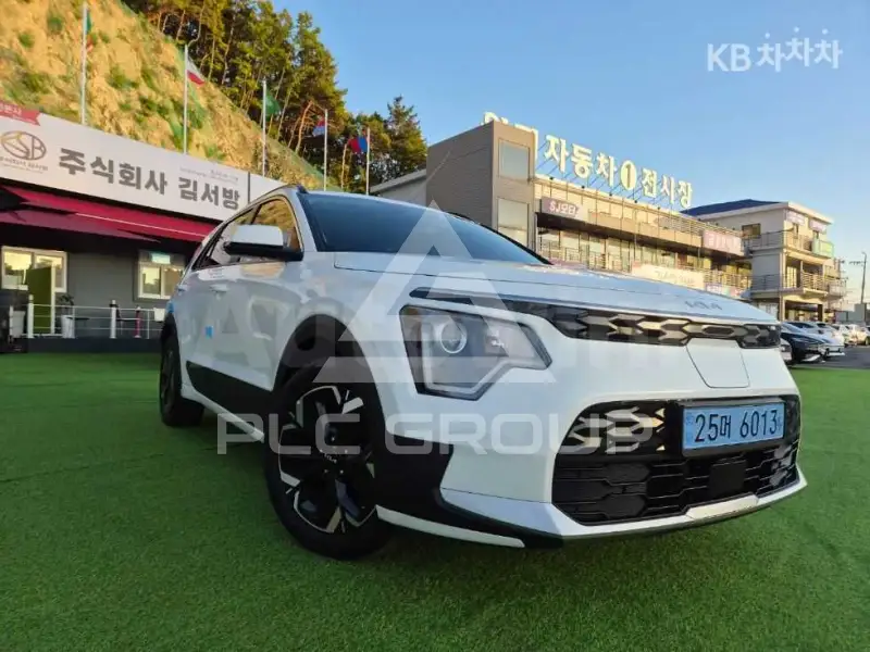 2023 KIA Niro
