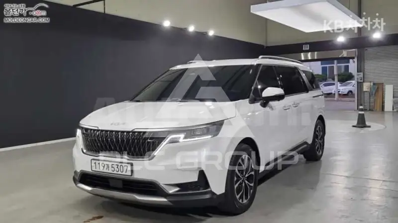 2023 KIA Carnival