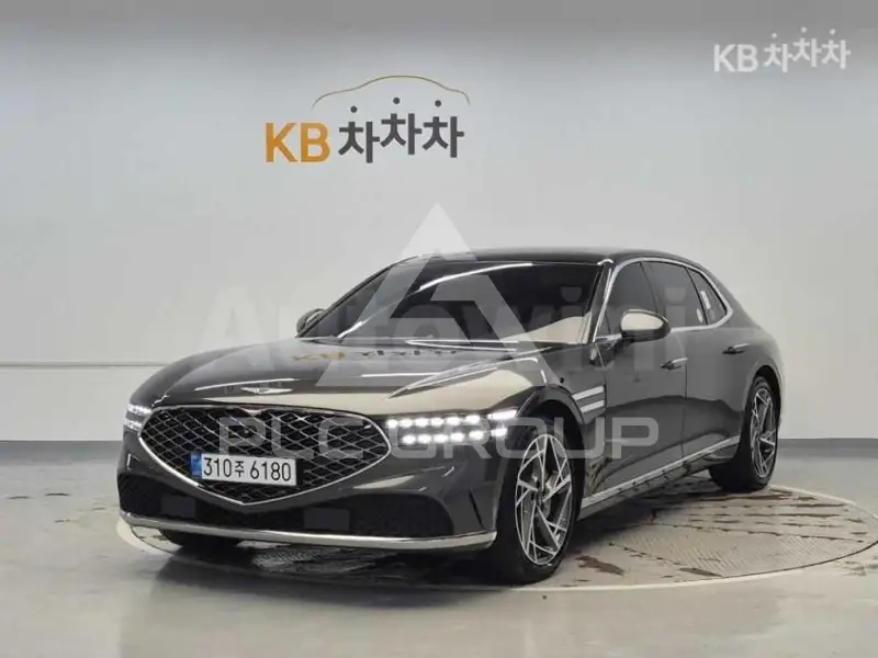 2023 Genesis G90