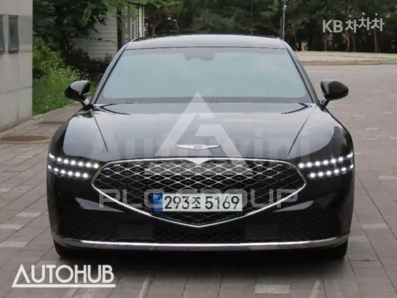 2023 Genesis G90