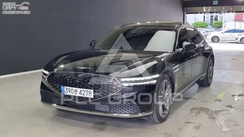 2023 Genesis G90