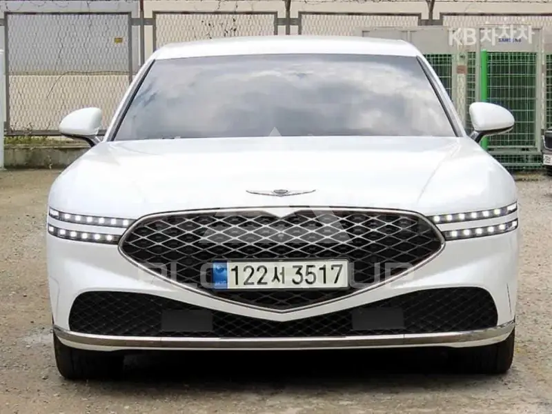 2023 Genesis G90