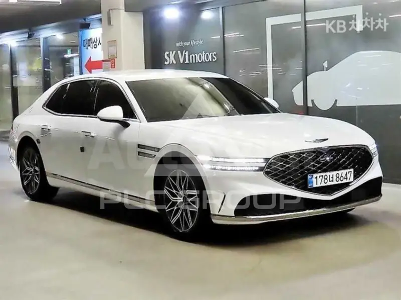 2023 Genesis G90