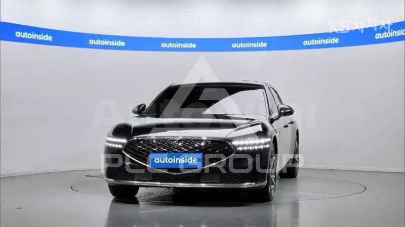 2023 Genesis G90