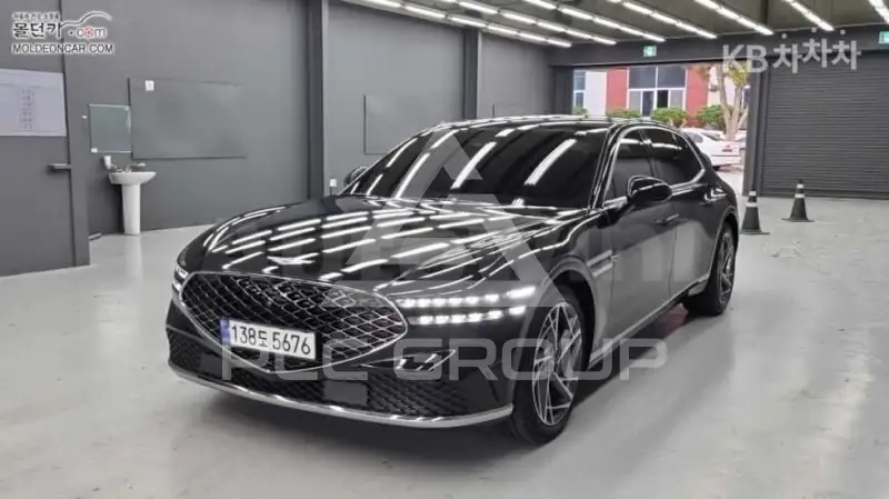 2023 Genesis G90