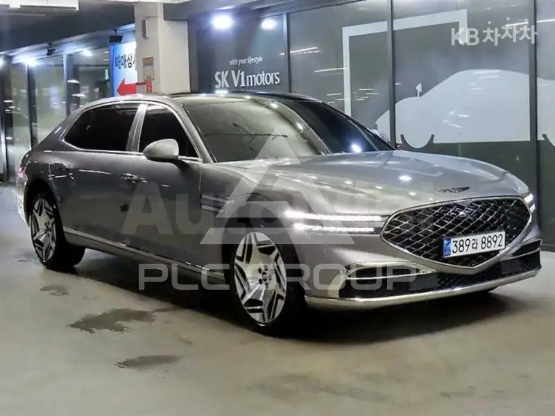 2023 Genesis G90