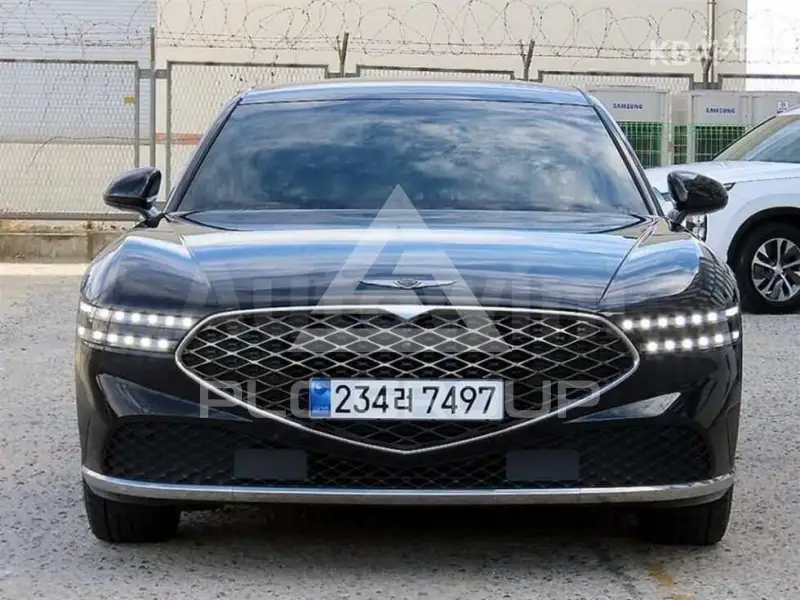 2023 Genesis G90