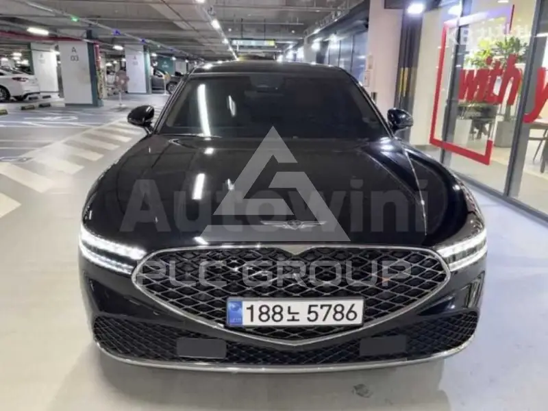 2023 Genesis G90