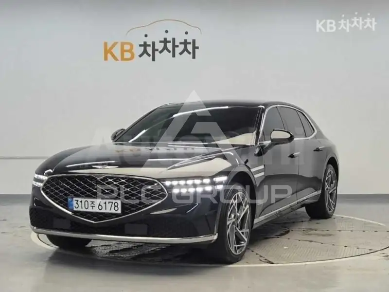 2023 Genesis G90