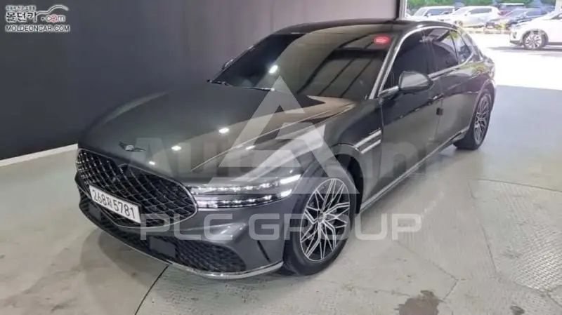2023 Genesis G90