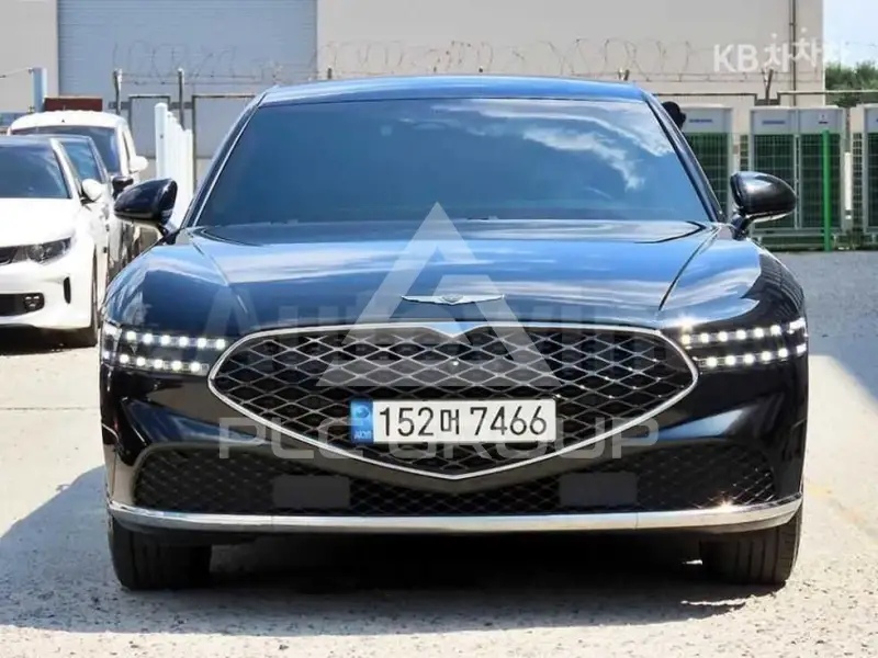 2023 Genesis G90