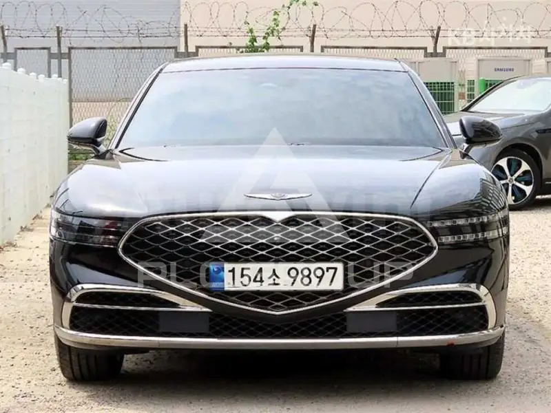 2023 Genesis G90