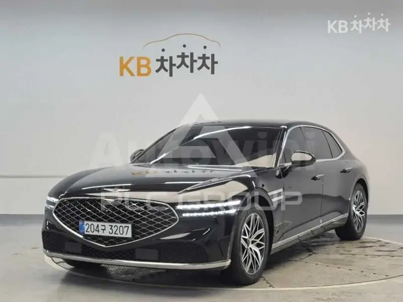 2023 Genesis G90