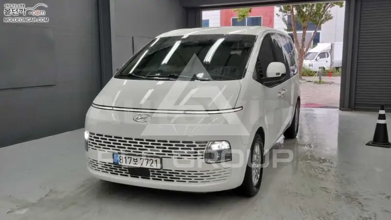 2023 Hyundai Staria