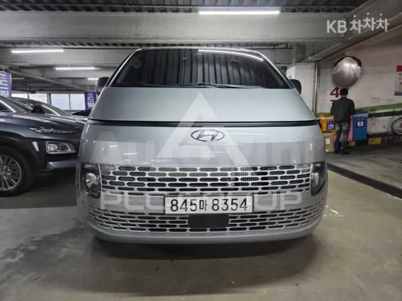 2023 Hyundai Staria