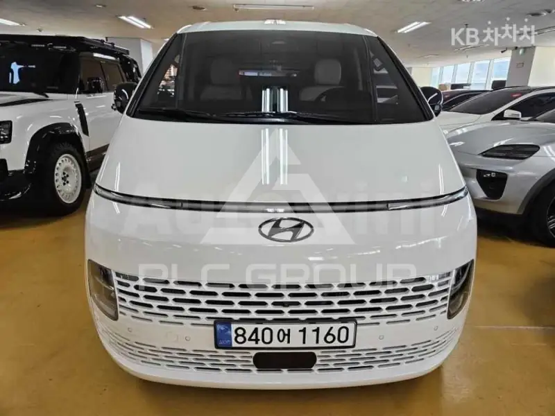 2023 Hyundai Staria