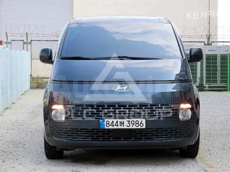 2023 Hyundai Staria