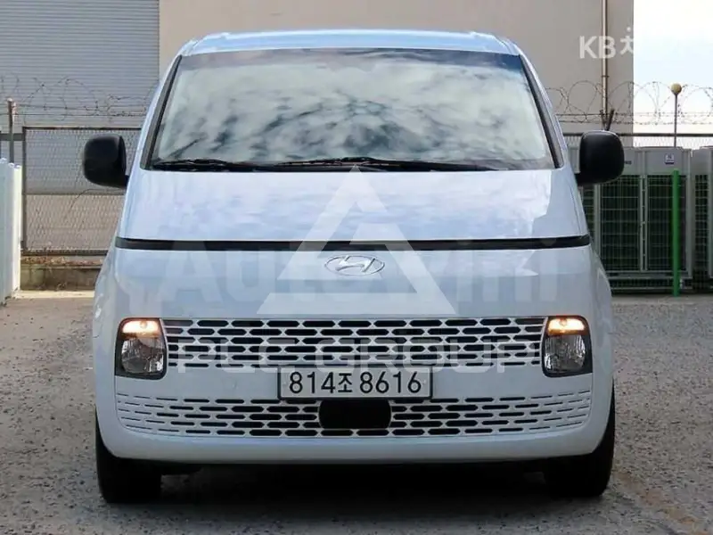 2023 Hyundai Staria