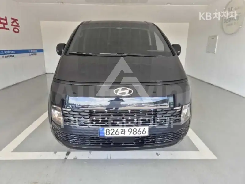 2023 Hyundai Staria