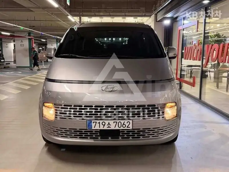 2023 Hyundai Staria