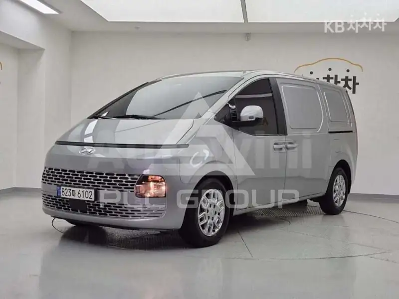 2023 Hyundai Staria