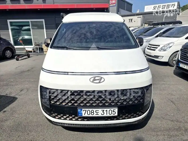 2023 Hyundai Staria