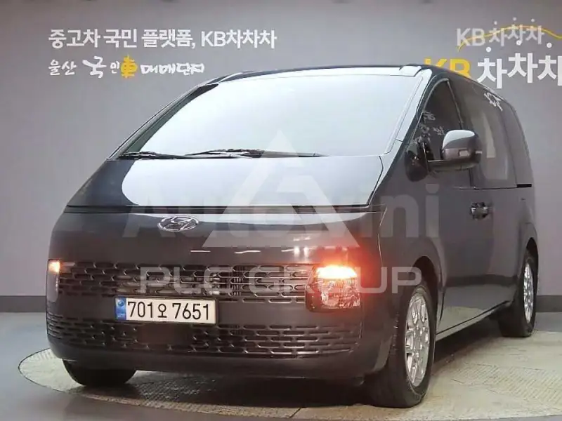 2023 Hyundai Staria
