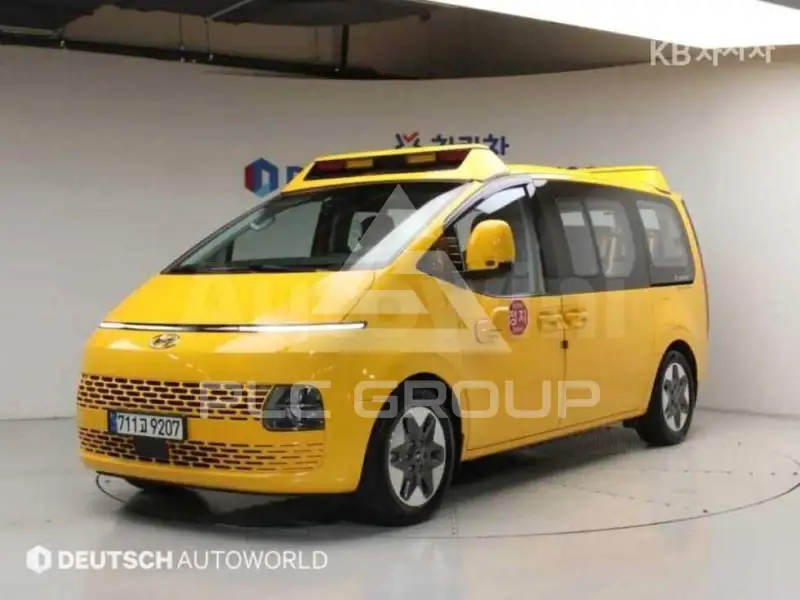 2023 Hyundai Staria