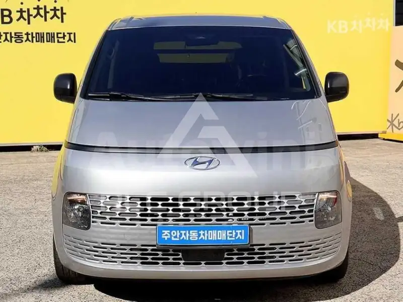 2023 Hyundai Staria