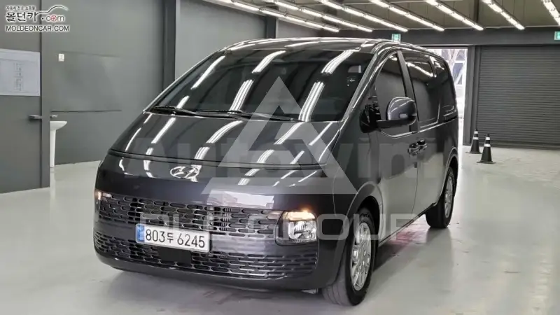2023 Hyundai Staria