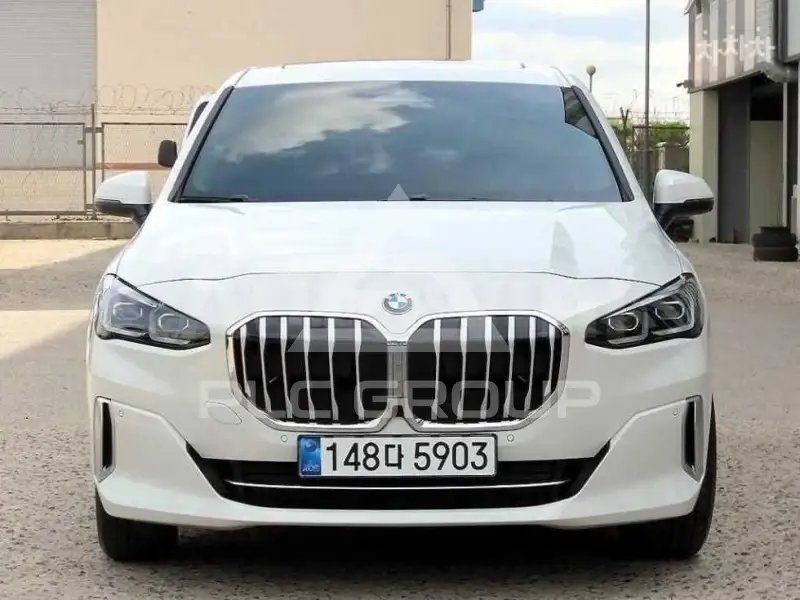 2024 BMW 218
