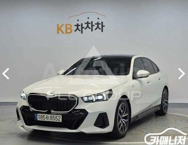 2024 BMW 523