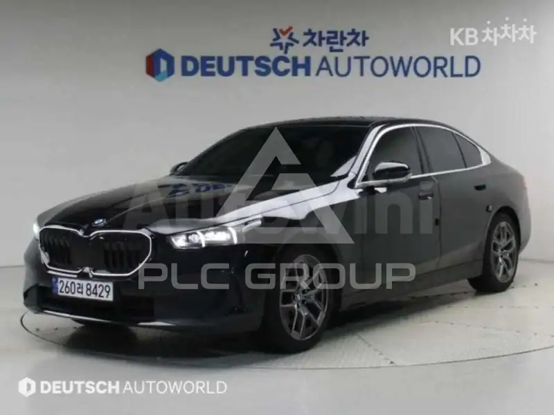 2024 BMW 523