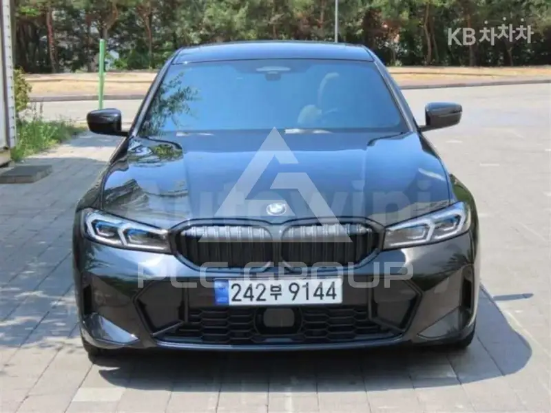 2024 BMW 330
