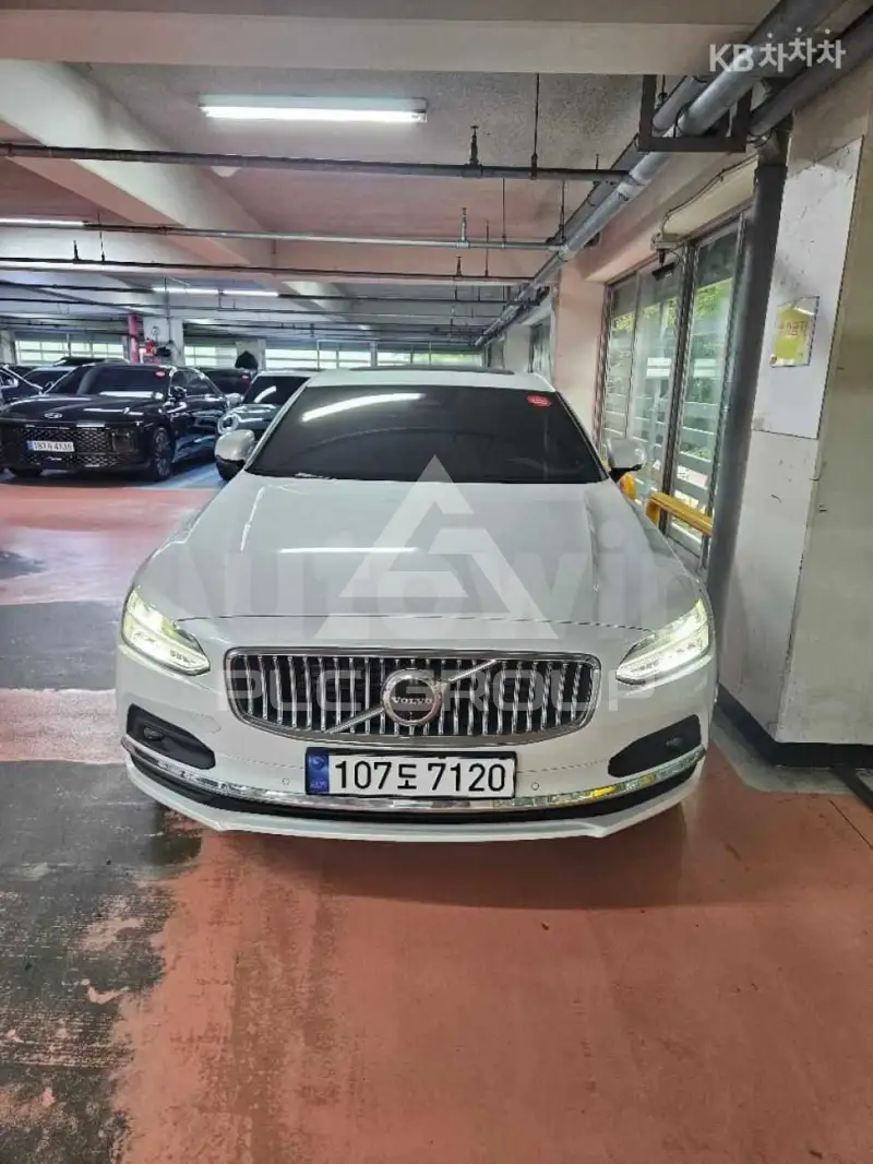 2024 Volvo S90