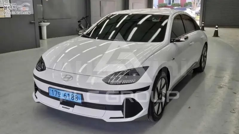2024 Hyundai Ioniq