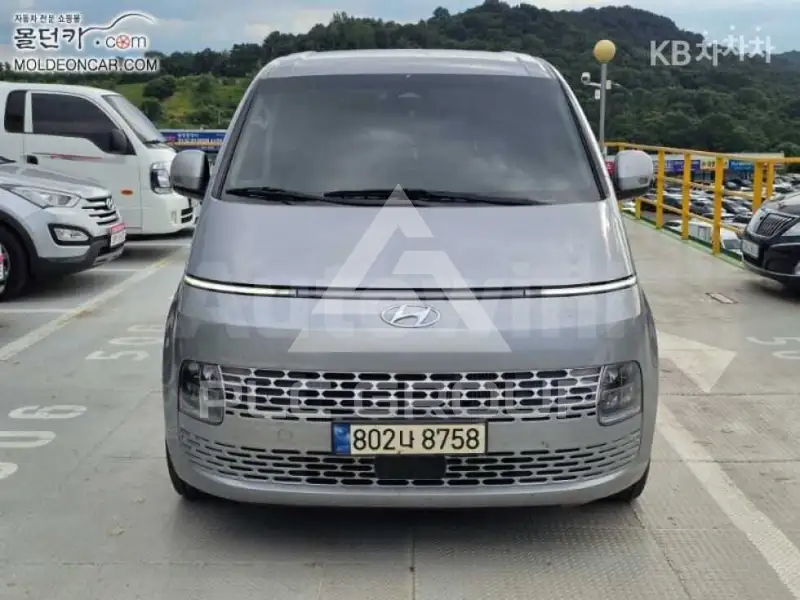 2024 Hyundai Staria