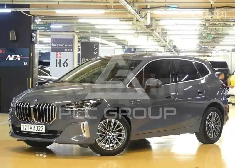 2025 BMW 218