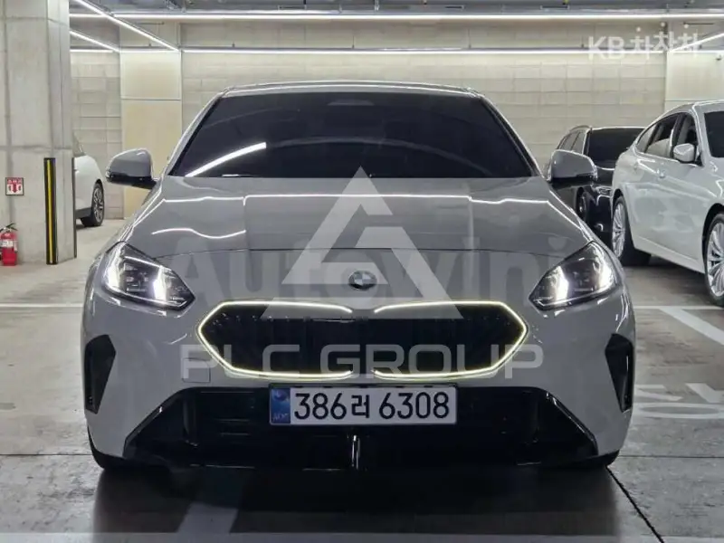 2025 BMW 218